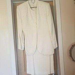 Women's Ivana Trump Dress Suit.